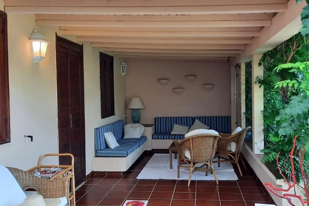 Beautiful Villa 100 M From The Beach Geremèas