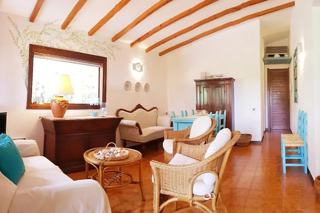 Сasa de vacaciones Beautiful Villa 100 M From The Beach Geremèas Italia